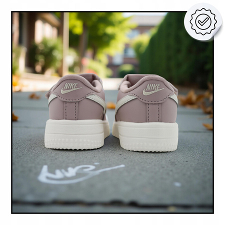 Buty dziecięce wygodne sneakersy nike air force 1 easyon fn0236 601 r. 22