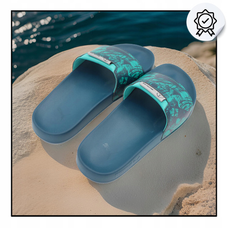 KLAPKI MĘSKIE NA BASEN NA PLAŻE PUMA MAPF1 LEADCAT GRAPHI 308082 01 