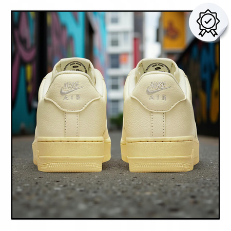 BUTY SPORTOWE DAMSKIE WYGODNE SKÓRA NIKE WMNS AIR FORCE DO9456 100 