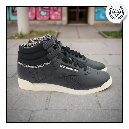 Buty Damskie Sportowe Czarne Na Fitness Wygodne REEBOK V60217