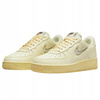 BUTY SPORTOWE DAMSKIE WYGODNE SKÓRA NIKE WMNS AIR FORCE DO9456 100 