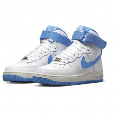 Buty NIKE WMNS AIR FORCE DX3805 100
